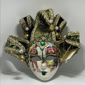 Venetian Jester mask from the brand "La Maschera del Galeone"